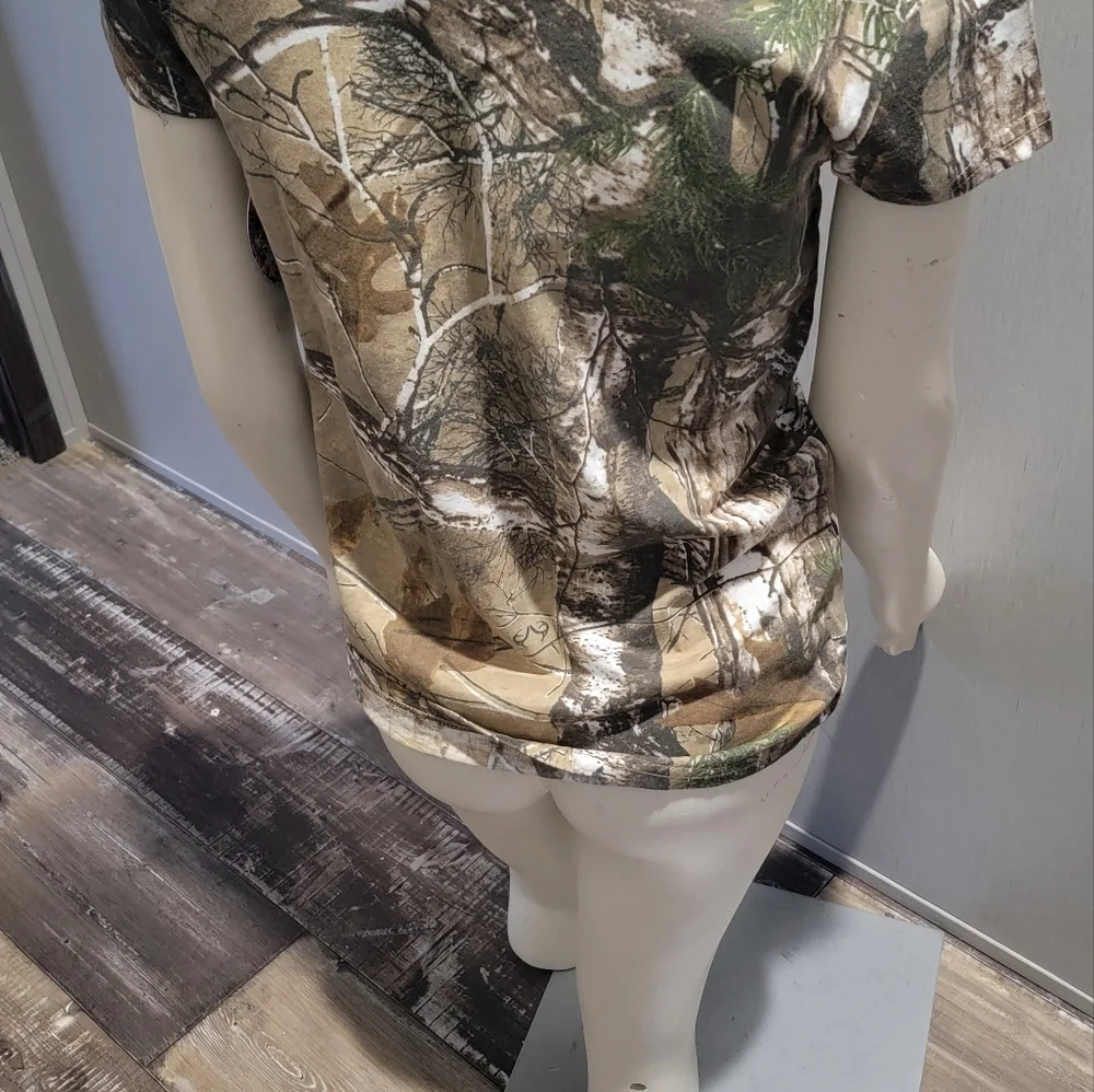 Camouflage realtree t-shirt medium!!! - Picture 6 of 8